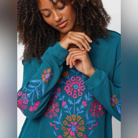 Natural Life Aida Embroidered Thermal Shirt Teal Folk Bouquet Size: S/M - Picture 3 of 6